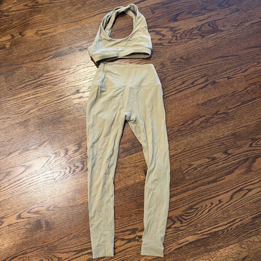 Set Active - Airluxe Leggings and Sports Bra  - Sage - Size Small